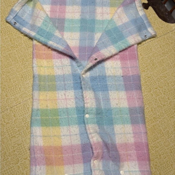 Vintage Pastel Plaid Snap Blanket - Picture 4 of 7